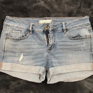 Low rise denim short